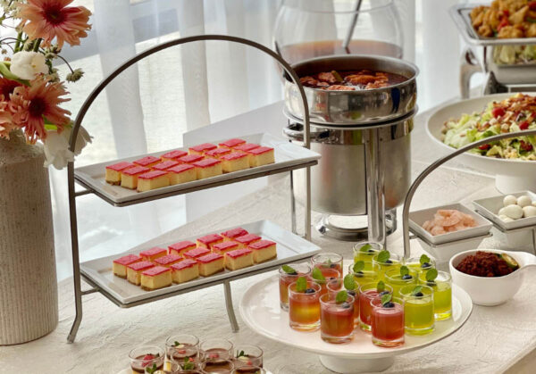 5 Reasons to Choose Buffet Catering for Your Next Special Occasion ...